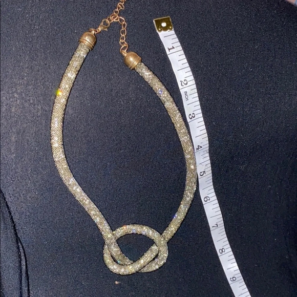 Fashion  statement twist necklace - Picture 6 of 9